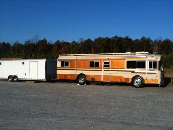 The Walnut Hill Gang covered wagon on the move down south ...