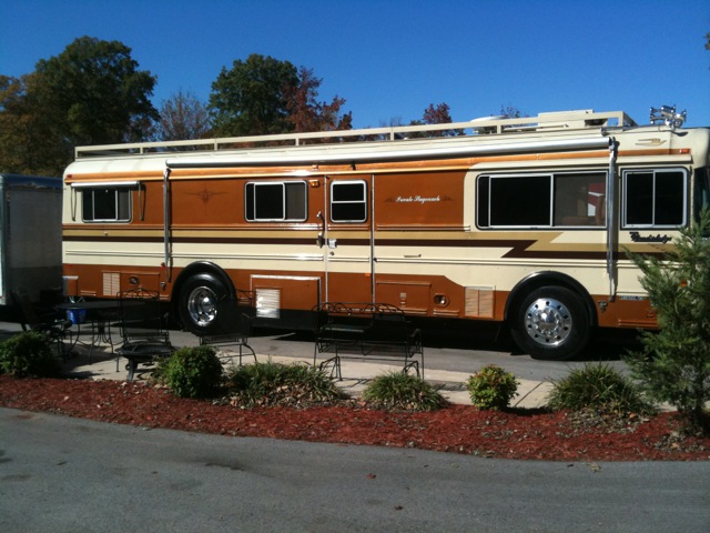 The Cowboy Gunworks Covered Wagon in Nashville on the way to Comin' At Cha in Texas.' width=